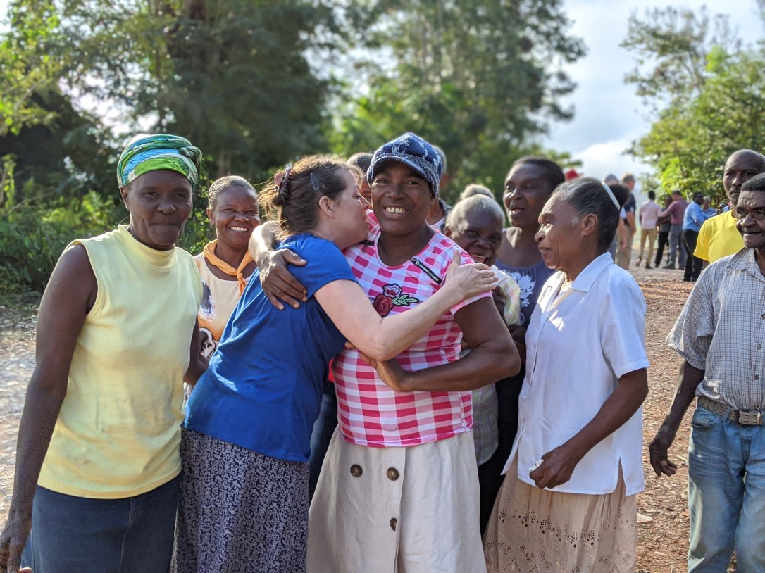 00100lrPORTRAIT_00100_BURST20200125154840081_COVER